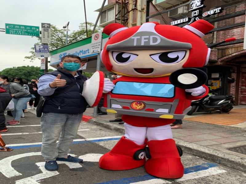 LINE_ALBUM_220416公館商圈促進會-嬉遊公館-全民集氣五告給力音樂會_220416_17