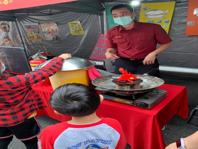 LINE_ALBUM_220416公館商圈促進會-嬉遊公館-全民集氣五告給力音樂會_220416_21