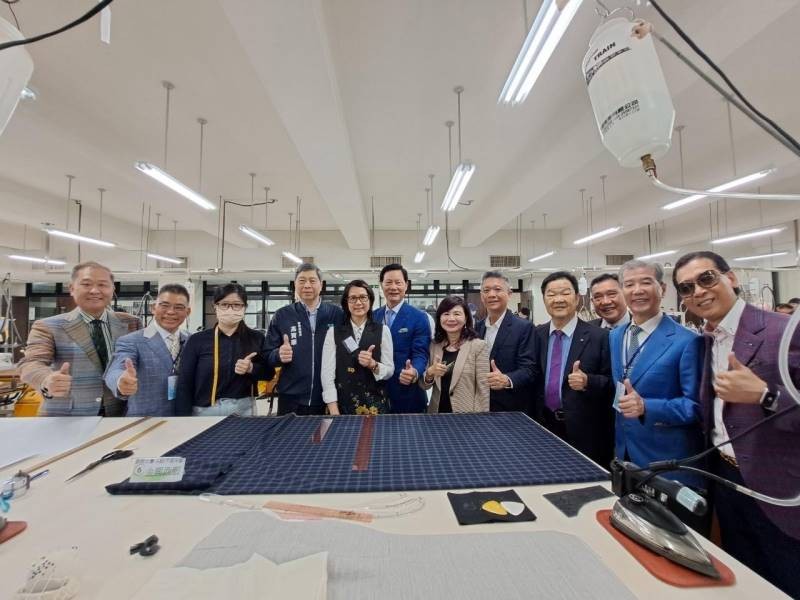 LINE_ALBUM_20240410 2024全國洋服裁剪公開賽暨馬來西亞第28屆亞盟年會國手選拔賽_240410_4