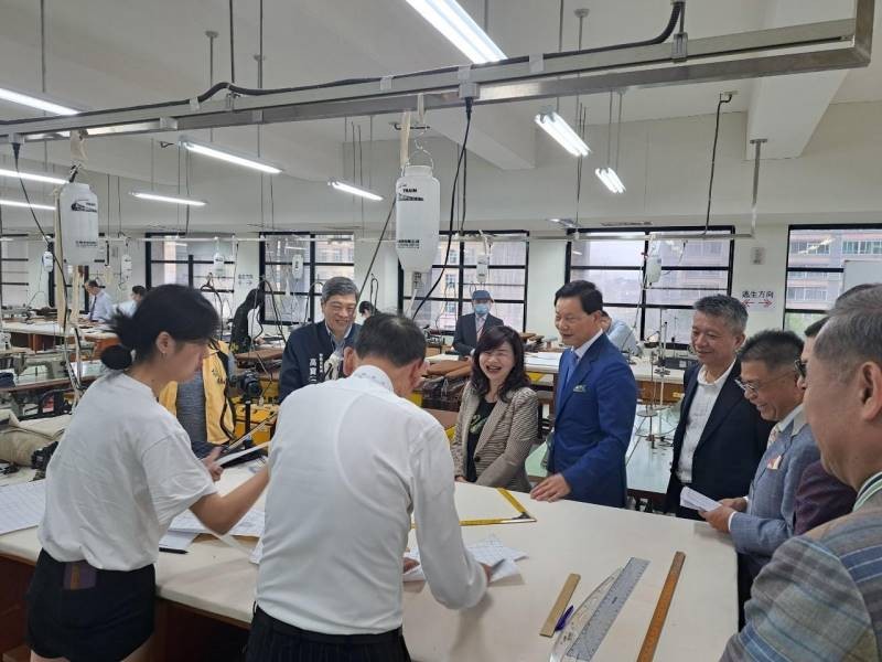 LINE_ALBUM_20240410 2024全國洋服裁剪公開賽暨馬來西亞第28屆亞盟年會國手選拔賽_240410_15