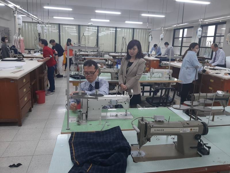 LINE_ALBUM_20240410 2024全國洋服裁剪公開賽暨馬來西亞第28屆亞盟年會國手選拔賽_240410_37