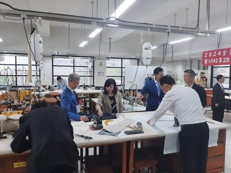 LINE_ALBUM_20240410 2024全國洋服裁剪公開賽暨馬來西亞第28屆亞盟年會國手選拔賽_240410_40