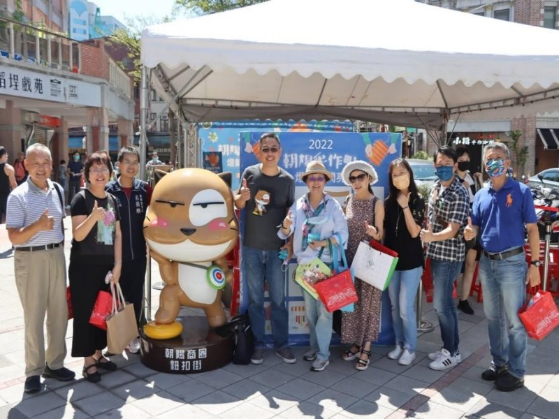 LINE_ALBUM_221001-朝陽商圈-2022朝陽手作町 燈籠好閃亮_221004_1