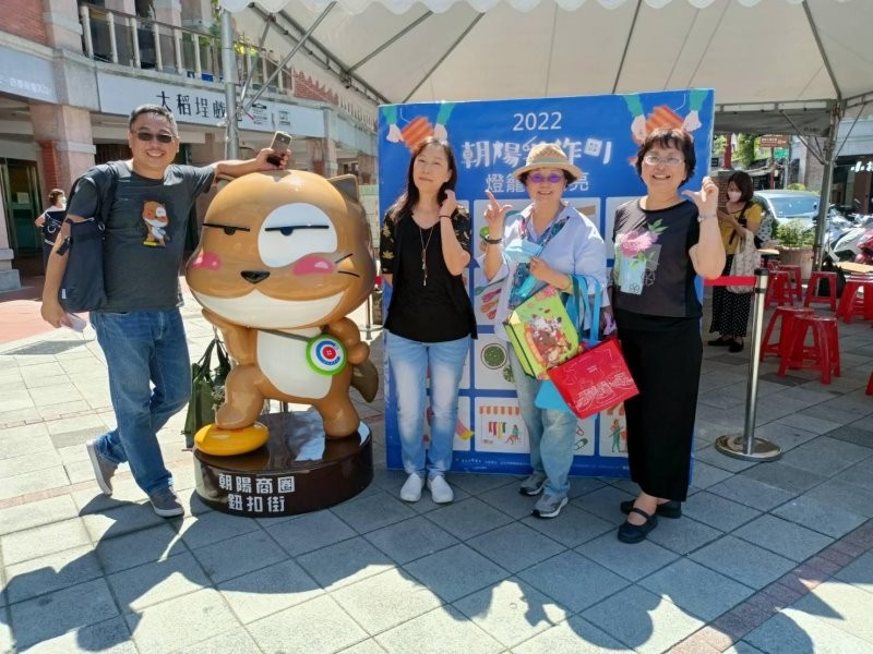 LINE_ALBUM_221001-朝陽商圈-2022朝陽手作町 燈籠好閃亮_221004_3