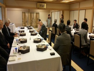6月28日12:00 日本溫泉協會大山會長邀請(台灣)亞太國際溫泉旅遊協會周水美理事長交流餐會