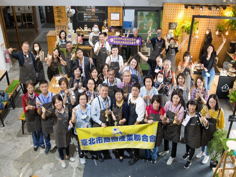 LINE_ALBUM_211104-商店街區服務團暨特色商圈觀摩交流_211110_59