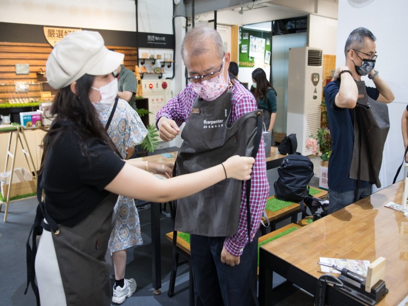 LINE_ALBUM_211104-商店街區服務團暨特色商圈觀摩交流_211110_126