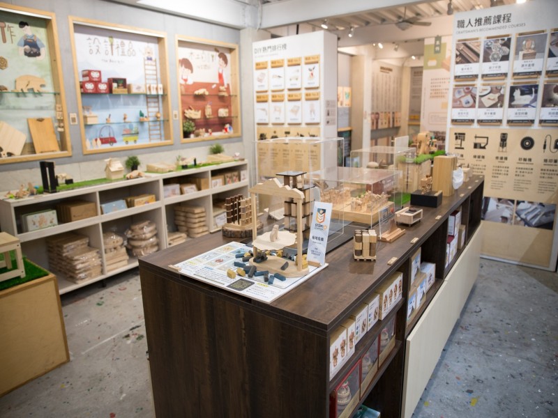 LINE_ALBUM_211104-商店街區服務團暨特色商圈觀摩交流_211110_133