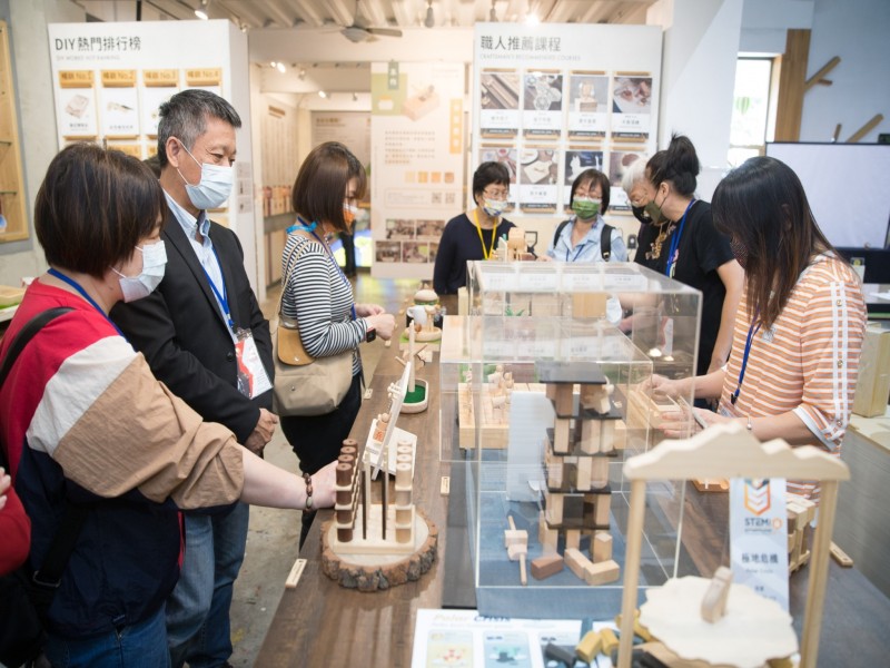 LINE_ALBUM_211104-商店街區服務團暨特色商圈觀摩交流_211110_138