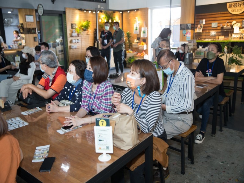 LINE_ALBUM_211104-商店街區服務團暨特色商圈觀摩交流_211110_156