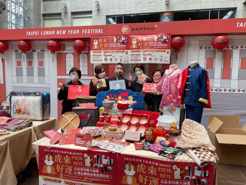 LINE_ALBUM_220104-年貨大街開幕記者會_220104_5