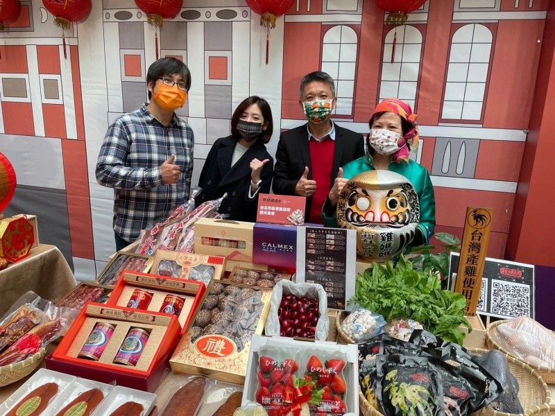 LINE_ALBUM_220104-年貨大街開幕記者會_220104_10