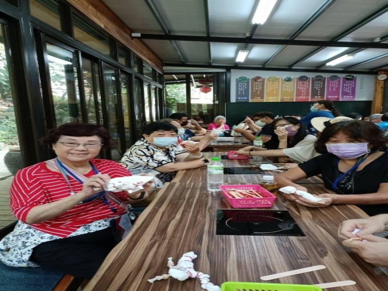 LINE_ALBUM_221003~4-商業處-商店街區服務團暨特色商圈觀摩_221005_51