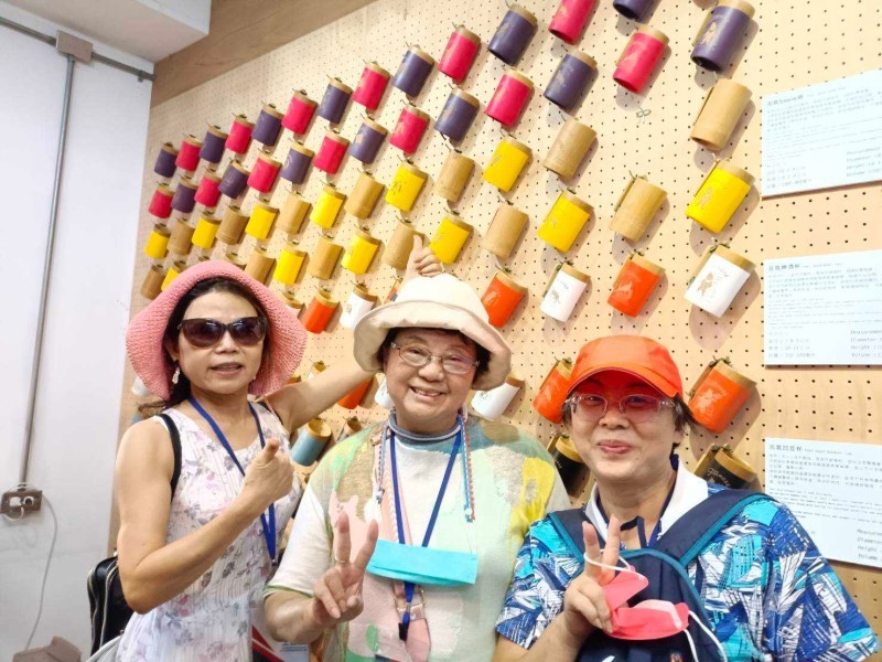 LINE_ALBUM_221003~4-商業處-商店街區服務團暨特色商圈觀摩_221005_86