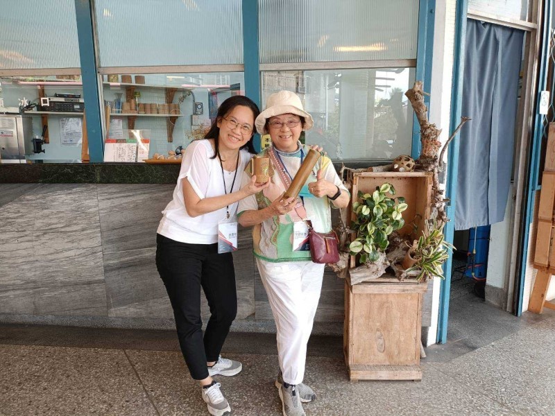 LINE_ALBUM_221003~4-商業處-商店街區服務團暨特色商圈觀摩_221005_96