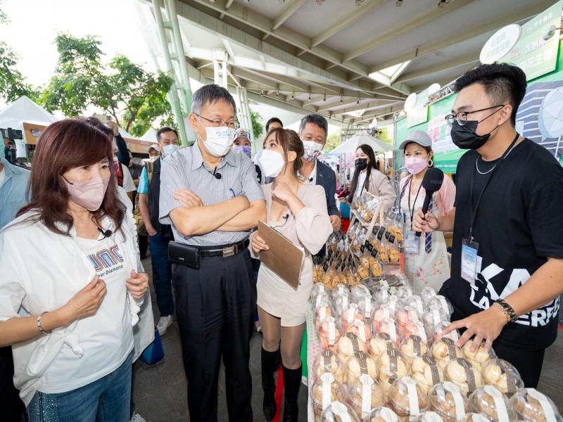 LINE_ALBUM_221008-商圈嘉年華-生活祭開幕記者會_221011_6