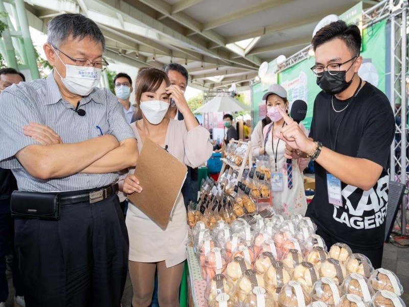 LINE_ALBUM_221008-商圈嘉年華-生活祭開幕記者會_221011_7