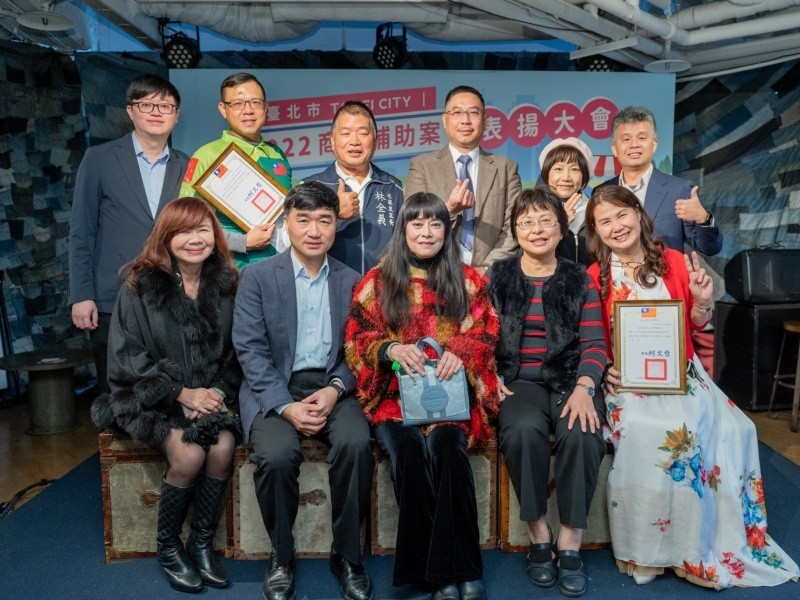 LINE_ALBUM_221219-商業處-績優商圈頒獎_221221_9