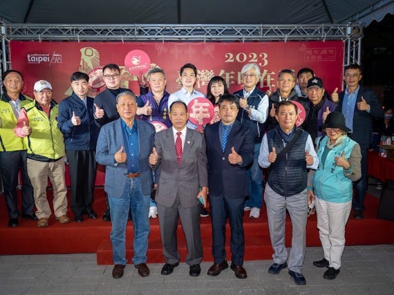 LINE_ALBUM_230107-2023臺北年貨大街-市長走街活動_230109_4