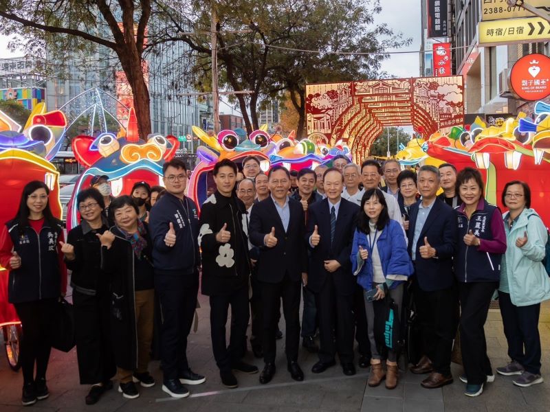 2024年02月02日-2024台北燈節「光廊」率先點亮！ 搶先曝光巡遊燈組「九小龍」相本