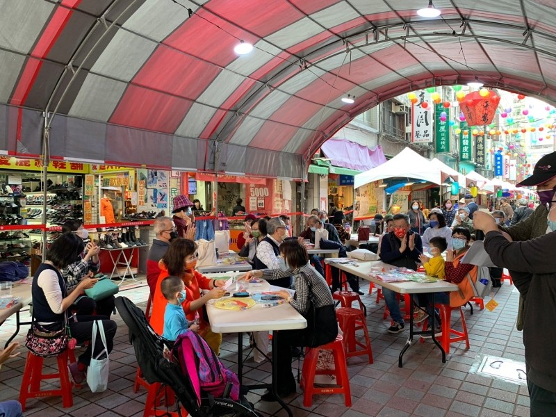 LINE_ALBUM_220211-沅陵街-220211點亮沅陵彩燈節彩繪燈籠活動_220212_8