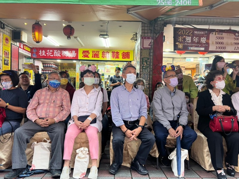 LINE_ALBUM_221029-沅陵街商圈-2022好鞋好襪嘉年華暨童話踩街漫遊_221029_1