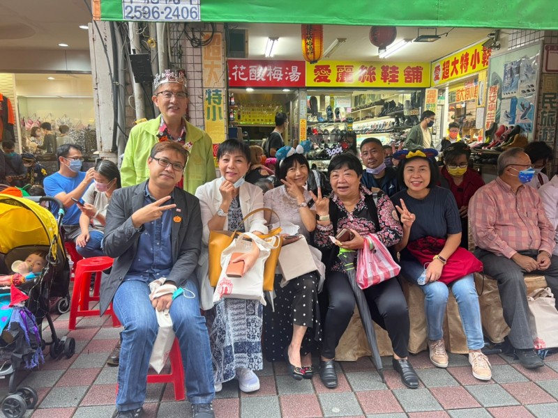 LINE_ALBUM_221029-沅陵街商圈-2022好鞋好襪嘉年華暨童話踩街漫遊_221029_3