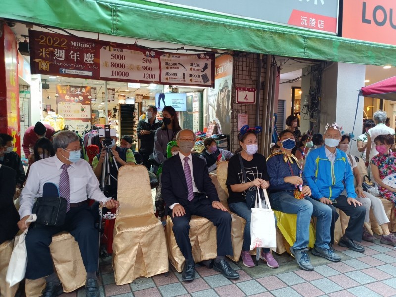 LINE_ALBUM_221029-沅陵街商圈-2022好鞋好襪嘉年華暨童話踩街漫遊_221029_7
