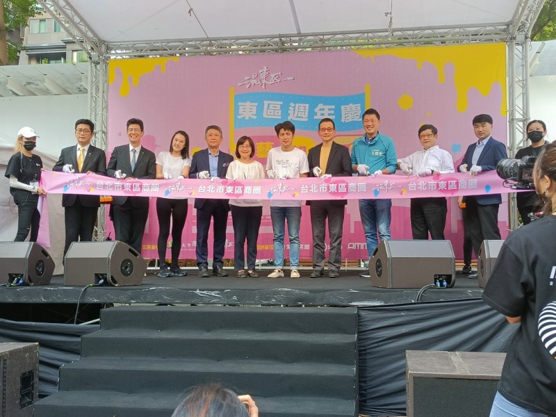 LINE_ALBUM_221111-東區商圈-2022東區週年慶藝起購_221111_5