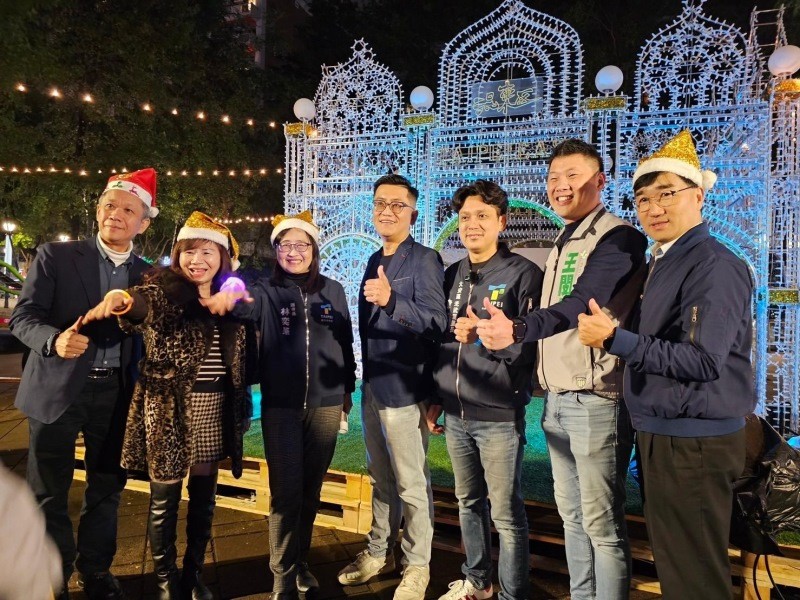 LINE_ALBUM_20241220 東區閃耀金晚點燈儀式_241222_4