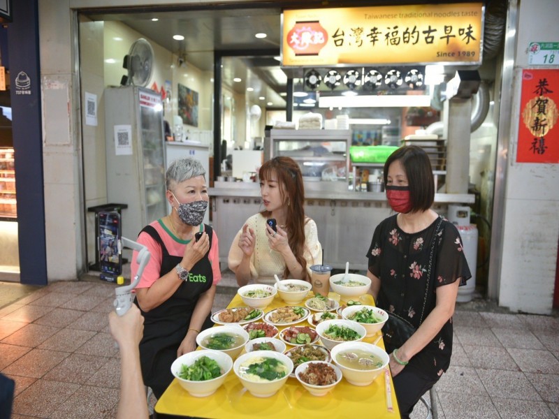 LINE_ALBUM_220423-737商圈-7了還3再7-全民集氣五告給力音樂會_220423_46