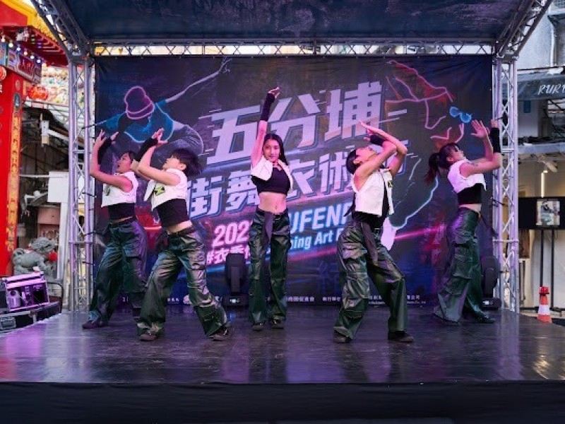 LINE_ALBUM_231118-五分埔商圈-五分埔衣術節_231119_3