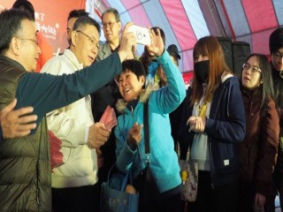 臺北市政府年貨大街-後車站-華陰街-走街_190127_0058
