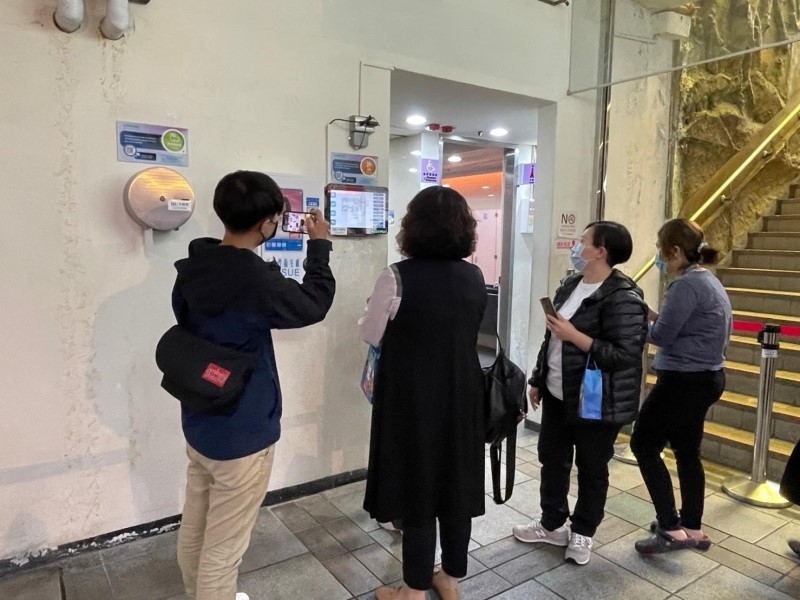 LINE_ALBUM_220421-龍山寺地下街-2022年龍山寺地下街智慧廁所啟動儀式_220421_40