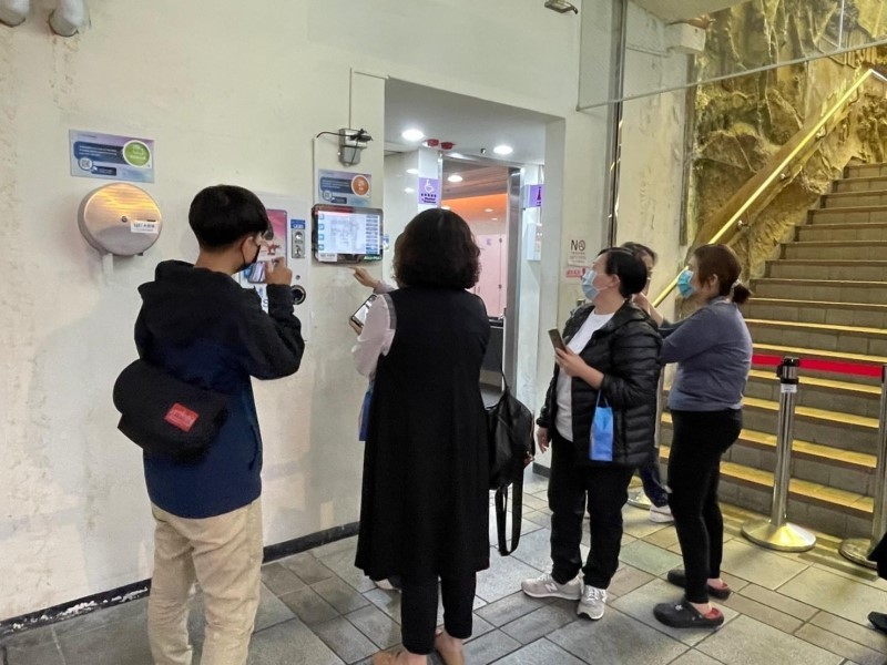 LINE_ALBUM_220421-龍山寺地下街-2022年龍山寺地下街智慧廁所啟動儀式_220421_41