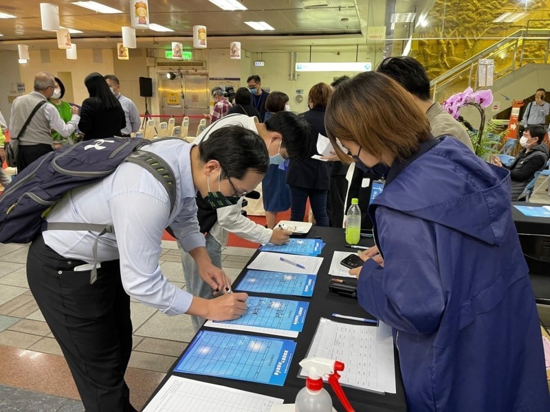 LINE_ALBUM_220421-龍山寺地下街-2022年龍山寺地下街智慧廁所啟動儀式_220421_104