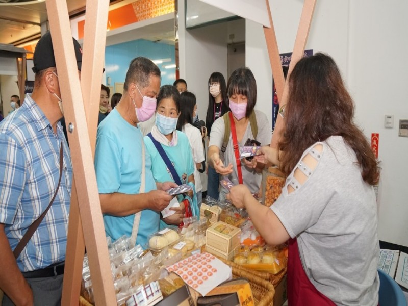 LINE_ALBUM_220820-龍山寺地下街-2022龍山嘻遊祭_220820_167
