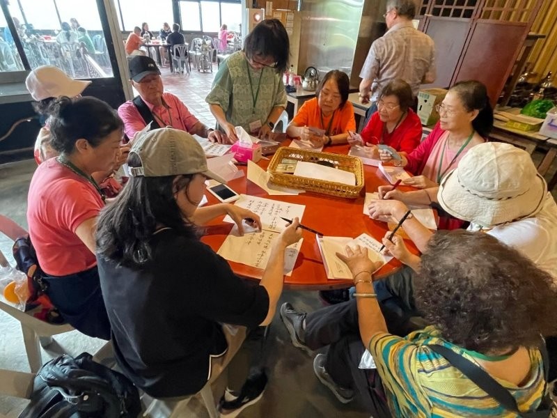 LINE_ALBUM_240504-貓空商圈-貓空孝親封茶+農業旅遊+食農教育_240506_2