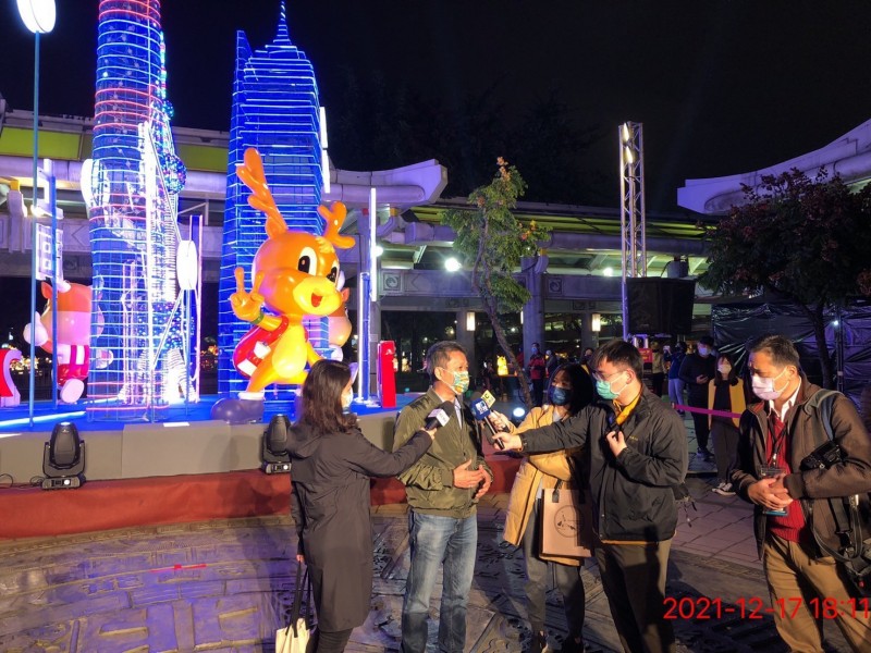 LINE_ALBUM_211217-2021台北燈節開幕式-艋舺_211218_1