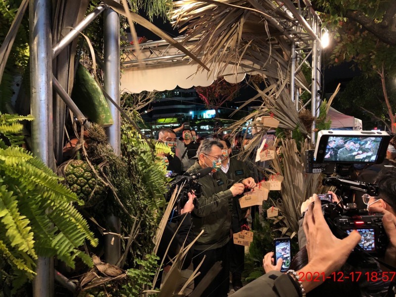 LINE_ALBUM_211217-2021台北燈節開幕式-艋舺_211218_3