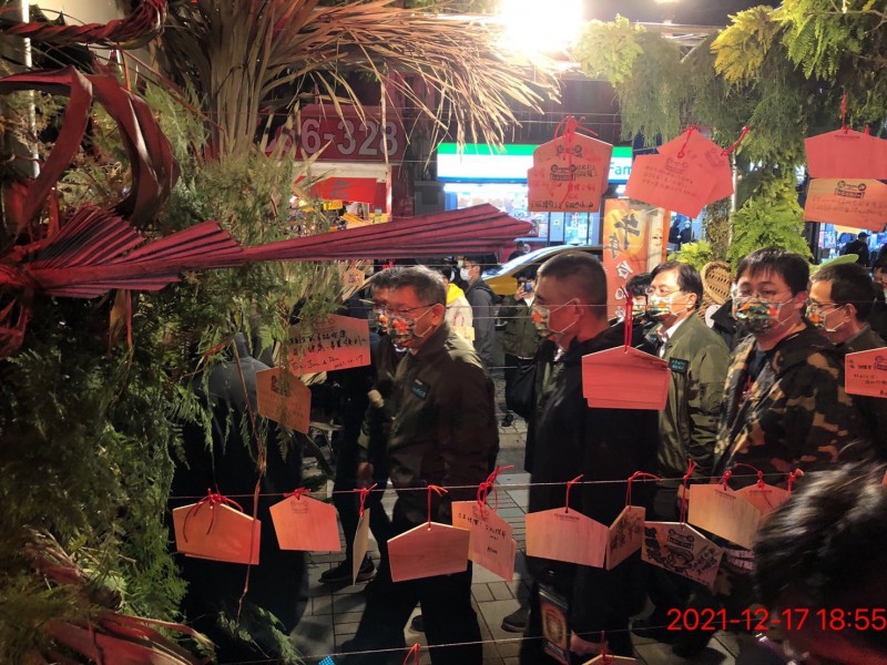 LINE_ALBUM_211217-2021台北燈節開幕式-艋舺_211218_5