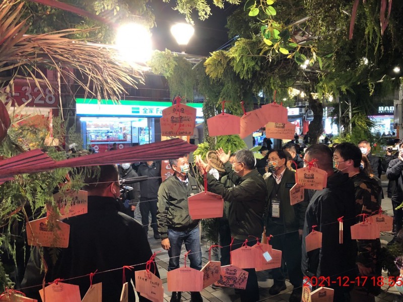 LINE_ALBUM_211217-2021台北燈節開幕式-艋舺_211218_6
