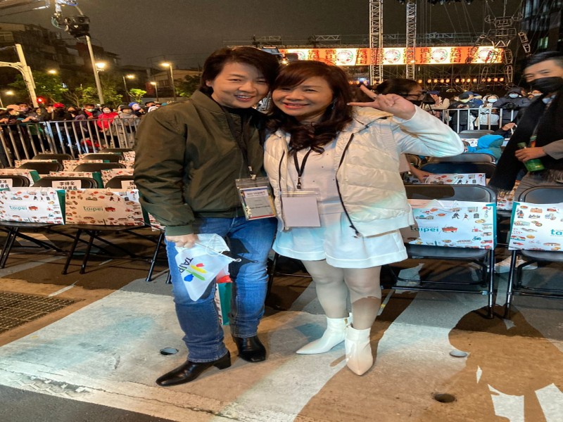 LINE_ALBUM_211217-2021台北燈節開幕式-艋舺_211218_9