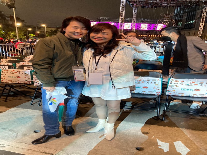 LINE_ALBUM_211217-2021台北燈節開幕式-艋舺_211218_10