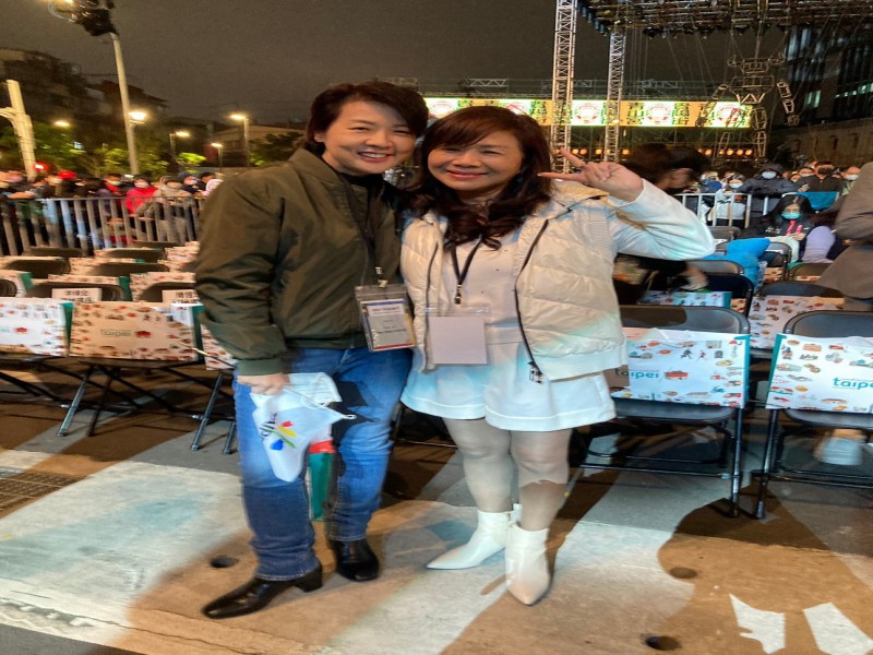 LINE_ALBUM_211217-2021台北燈節開幕式-艋舺_211218_13