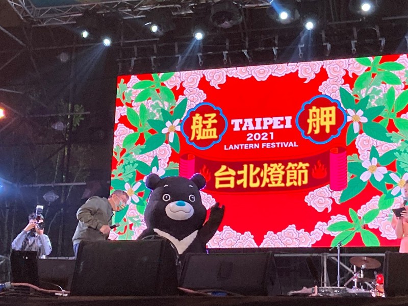LINE_ALBUM_211217-2021台北燈節開幕式-艋舺_211218_18