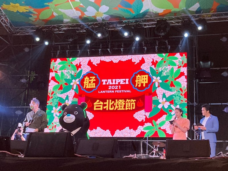 LINE_ALBUM_211217-2021台北燈節開幕式-艋舺_211218_19