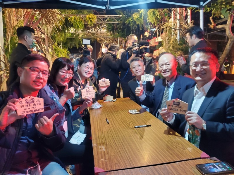 LINE_ALBUM_211224-觀傳局-2021台北燈節 七彩八寶新世界_211226_12