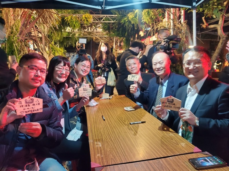 LINE_ALBUM_211224-觀傳局-2021台北燈節 七彩八寶新世界_211226_13