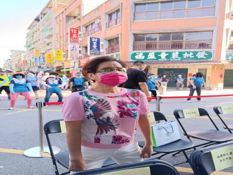 LINE_ALBUM_221001-艋舺服飾商圈-2022就愛MIT-艋舺健康趴趴走_221004_31